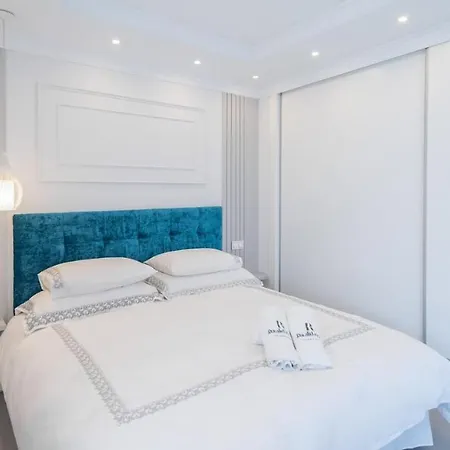 Lux Playa By Ruralidays * Fuengirola